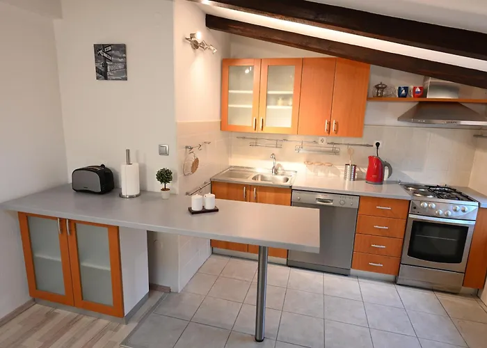 Kokolo Sea View Hvar Apartment *